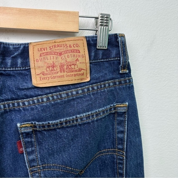 LEVI’S 592 Bootcut Dark Wash Zip Fly Five  Pocket Jeans 9M - Picture 3 of 7